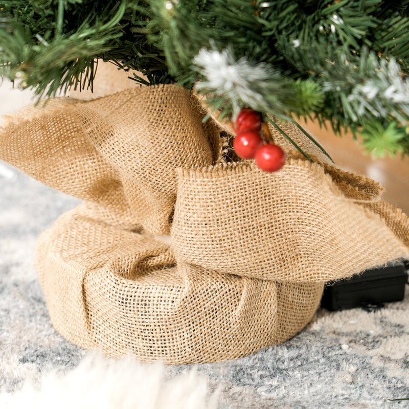 Set of 2 3ft pre-lit Christmas trees – image 9