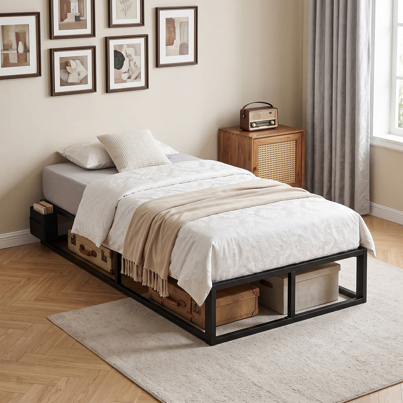 Single metal bed with wood slats – image 8