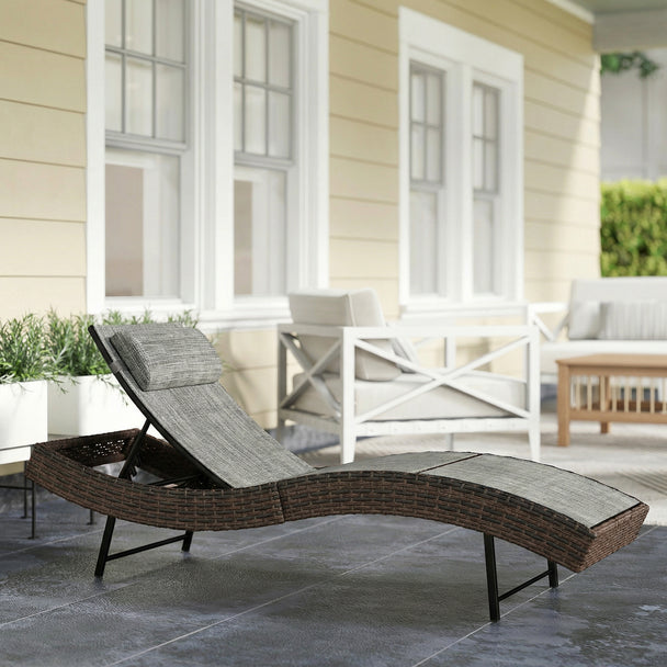 S-shaped rattan sun lounger – image 2