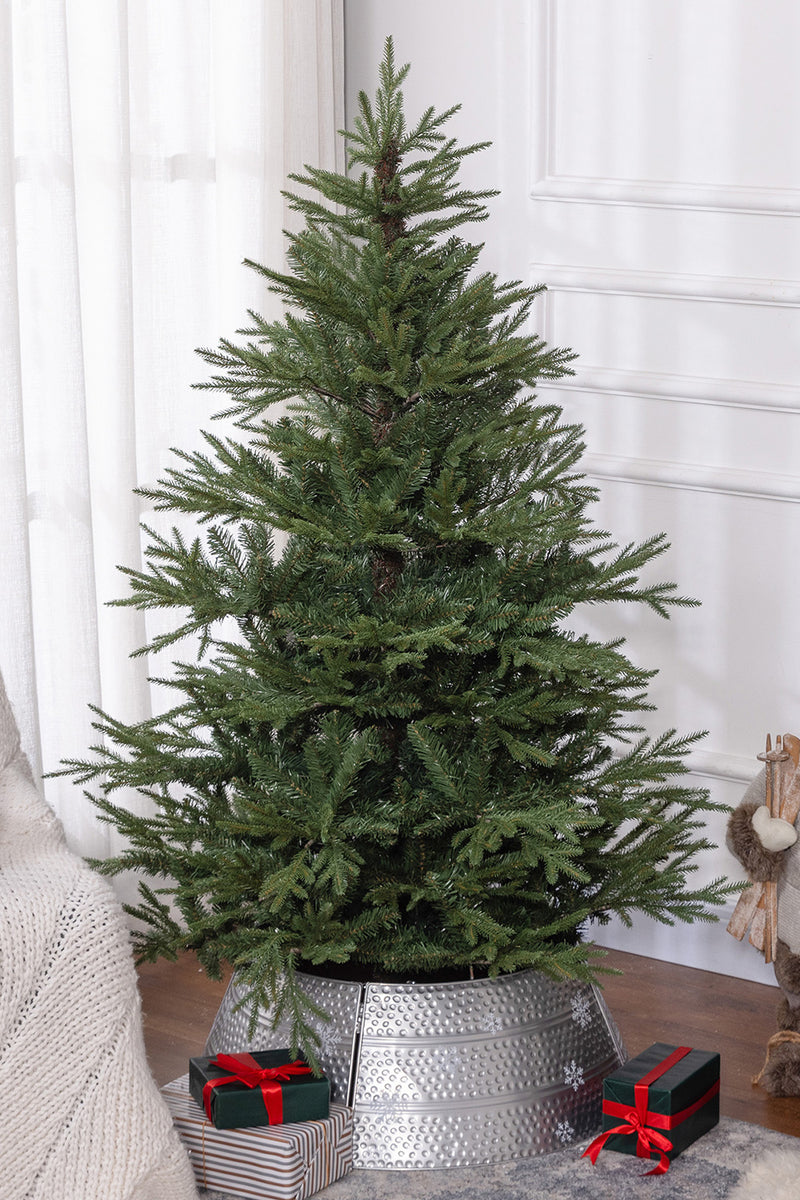 5ft bushy artificial Christmas tree – image 2
