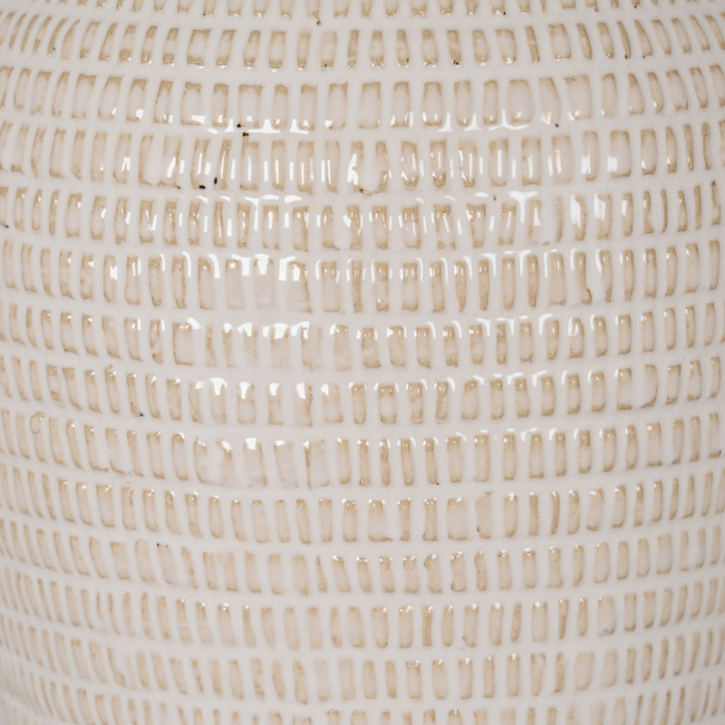 Close-up of the cream glaze and pressed texture