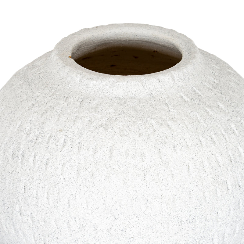 Close-up of the short neck and opening