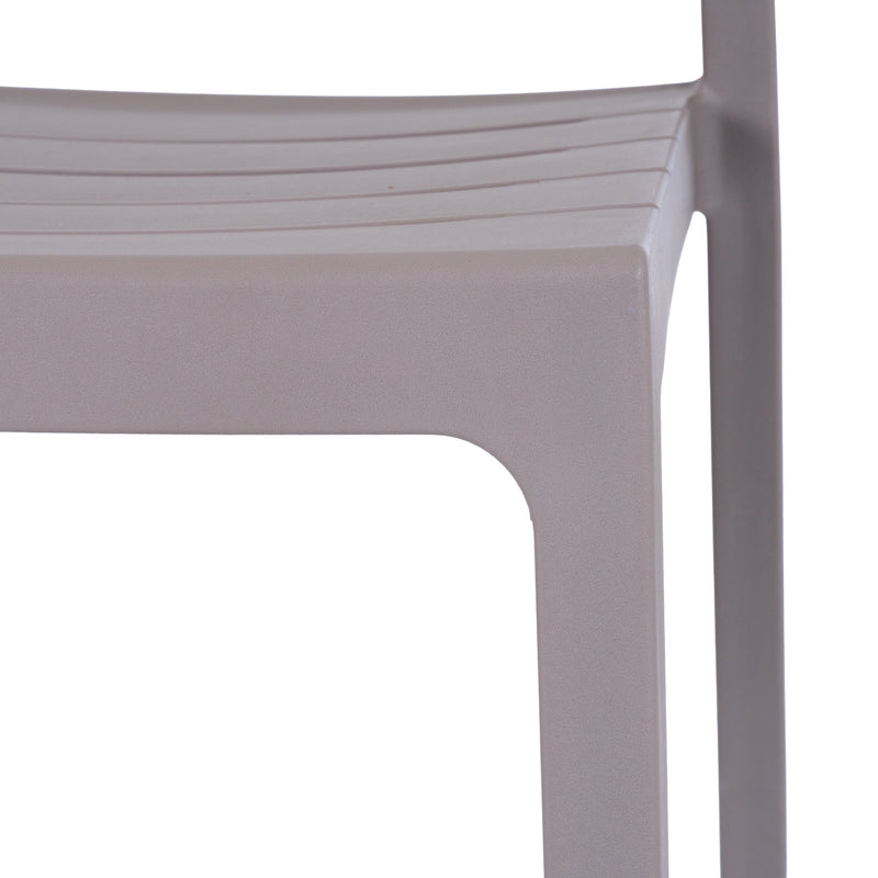close-up of the slatted seat edge