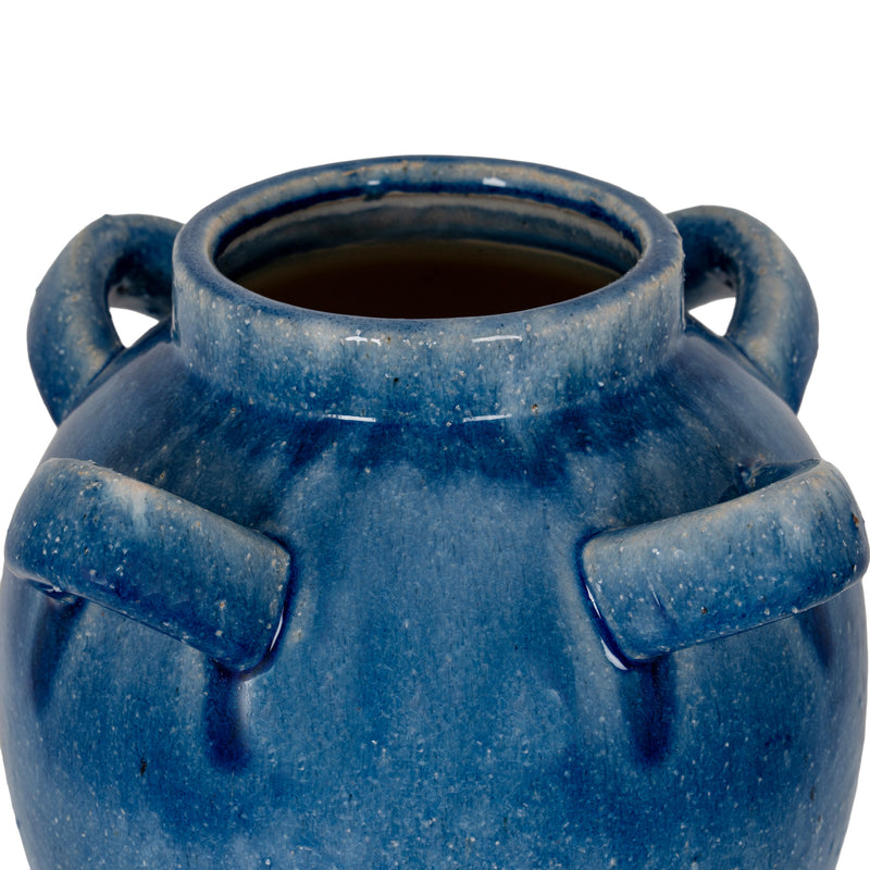 Close-up of the Azura pot's neck and loop handles