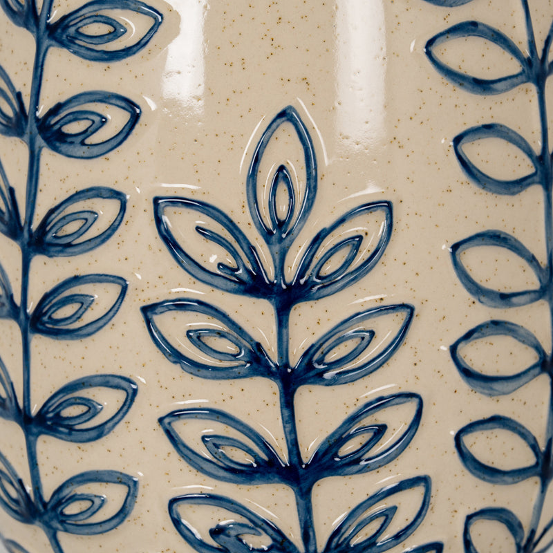 Close-up of the blue leaf pattern