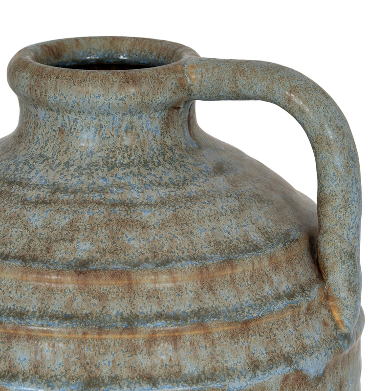 Close-up of the reactive glaze and handle