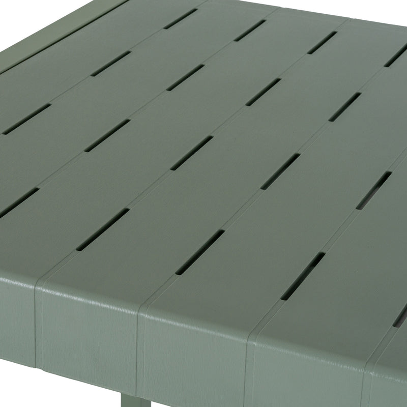 Close-up of the slatted table top