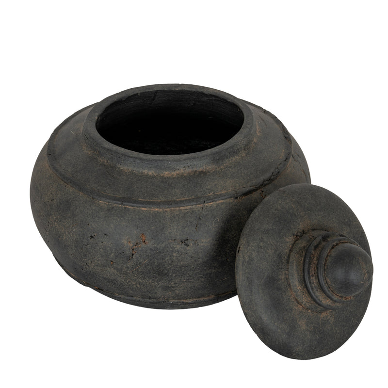 Dusk pot with the lid removed