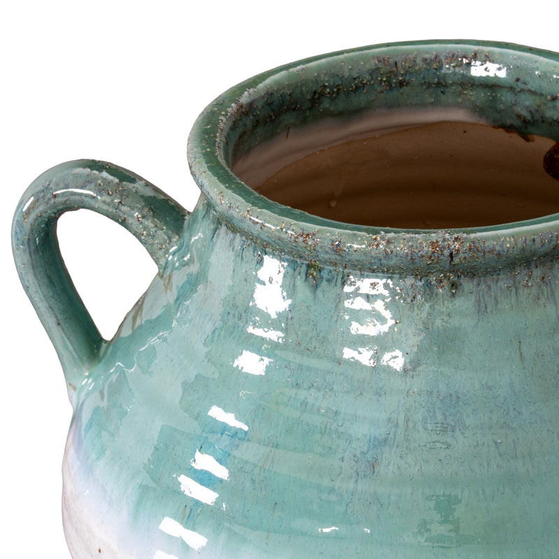 Close-up of the Fen amphora neck and handle