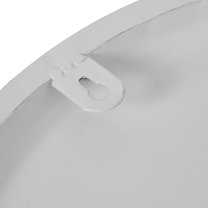 Close-up of the hanging point on the back