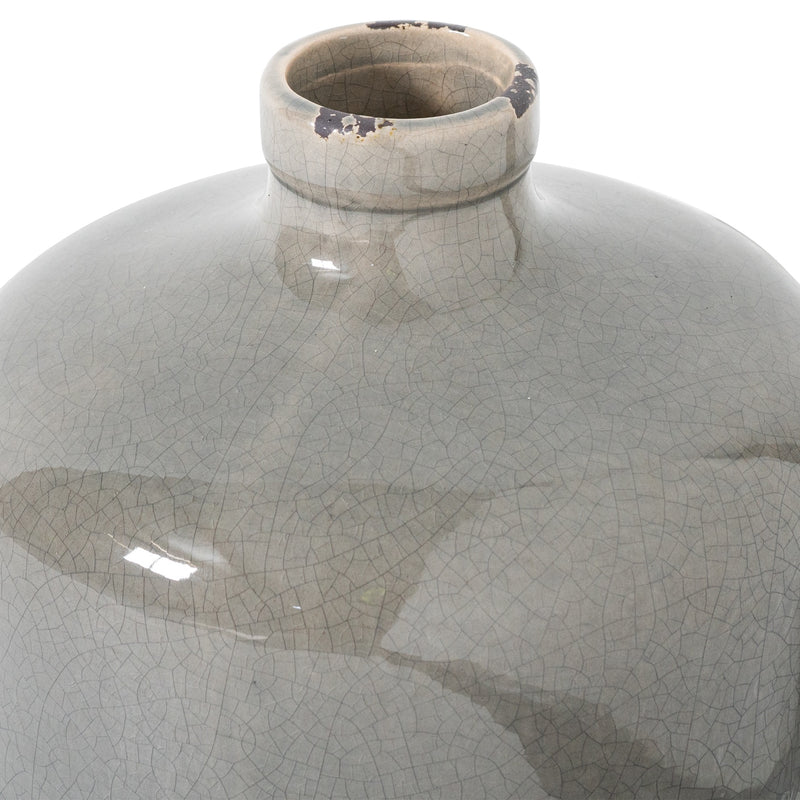 Close-up of the Eve vase neck and distressed rim