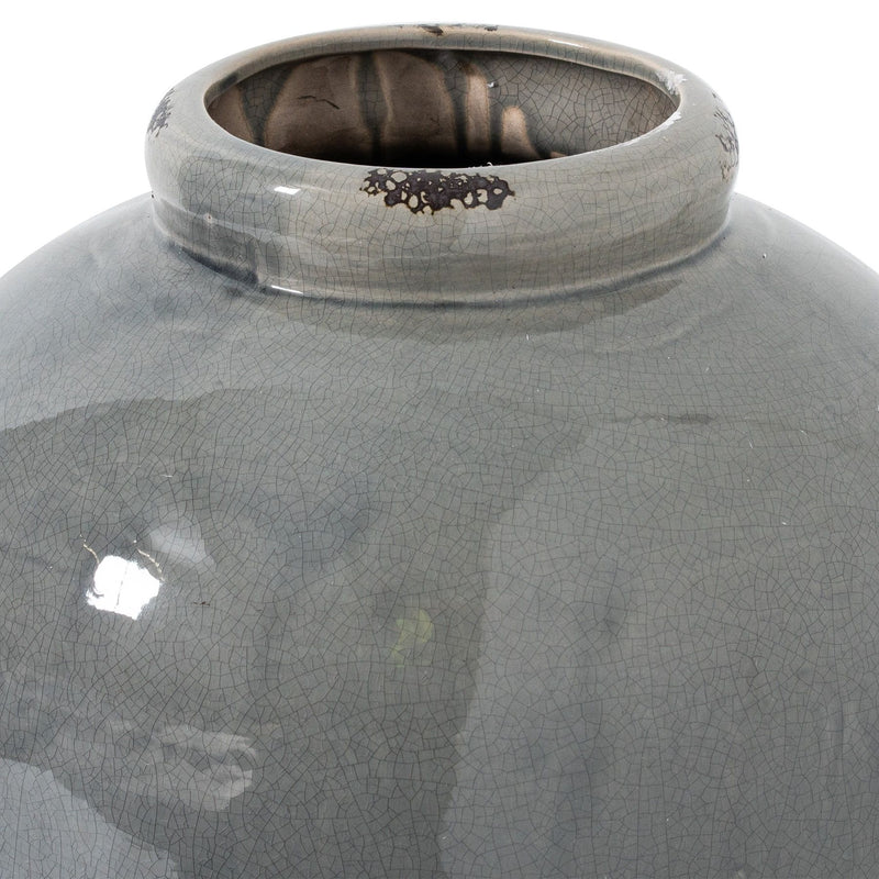 Close-up of the tall Juniper vase mouth and rim