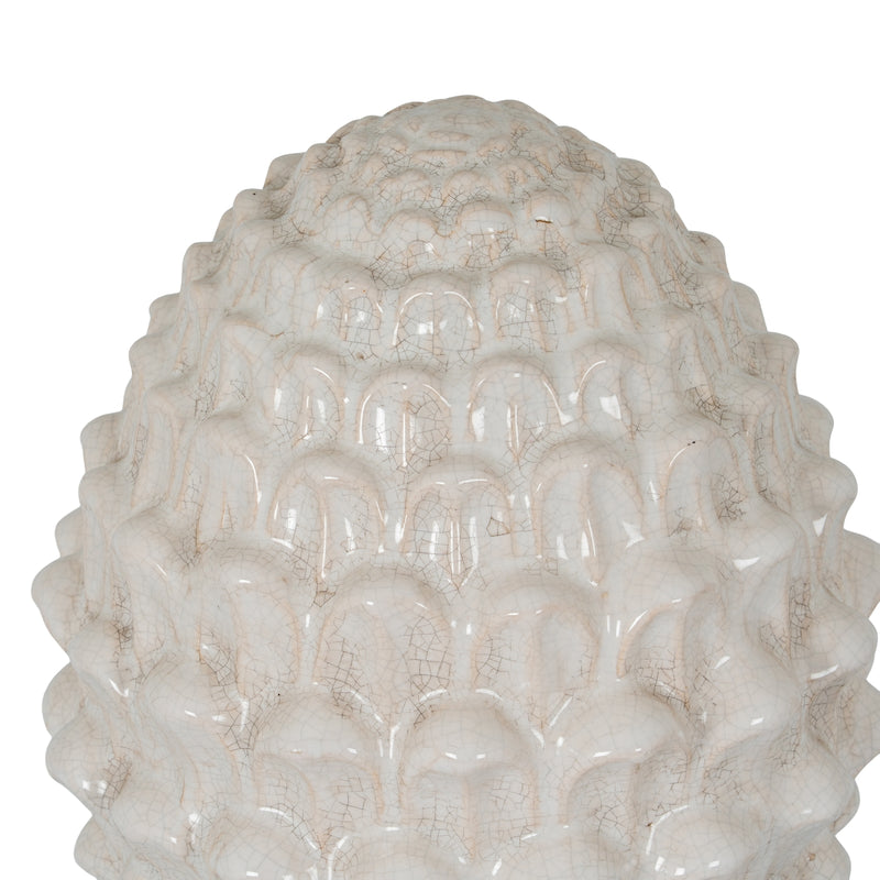 close-up of the scaled white crackle glaze