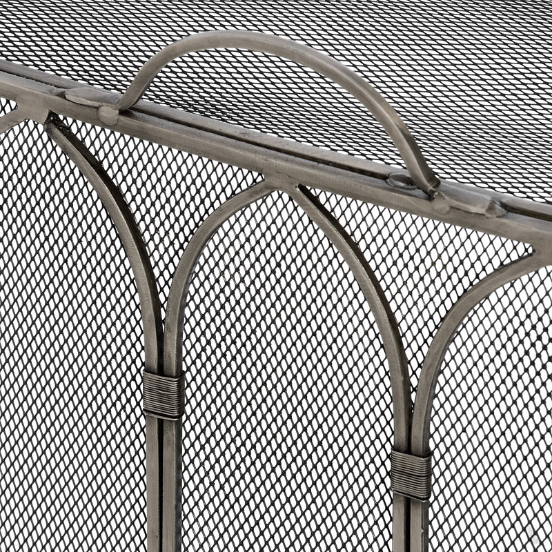 Close-up of the Gothic arches, mesh and top handle