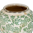 Close-up of the dark-edged rim and opening