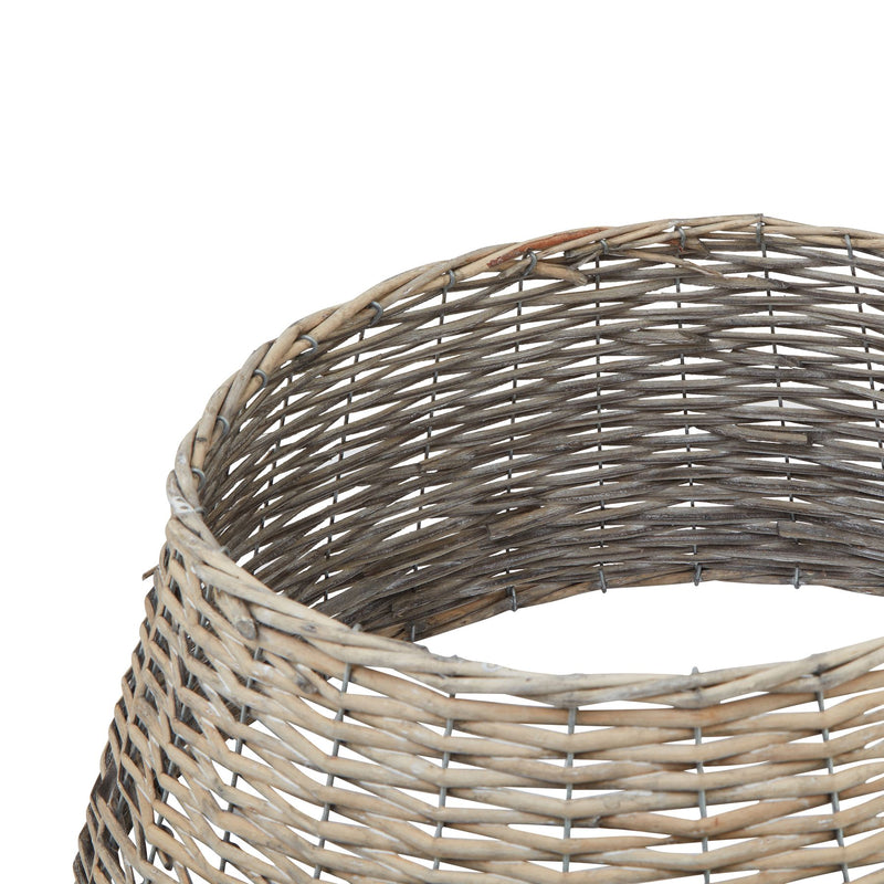 Wicker tree skirt from above showing the open centre