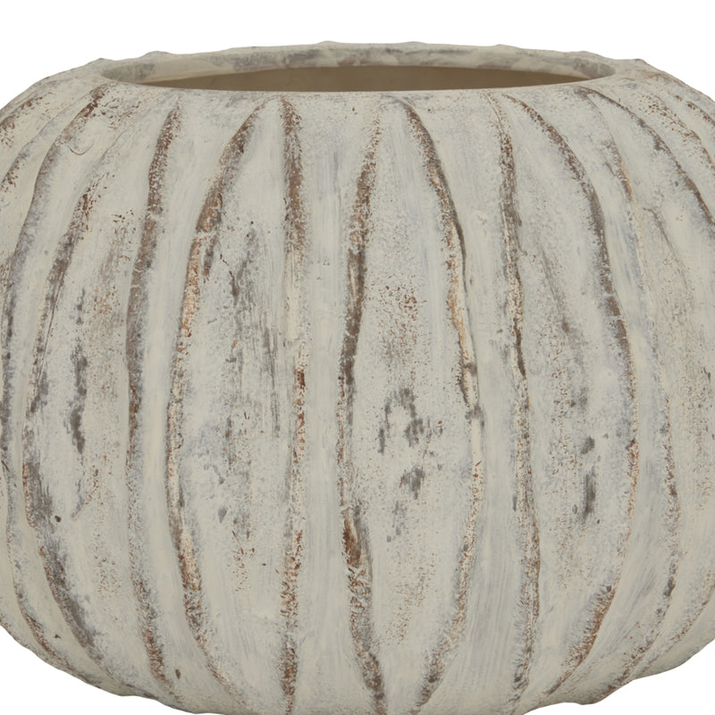 Rounded Fin-Textured Ceramic Vase – 20.5cm, vertical fin texture detail