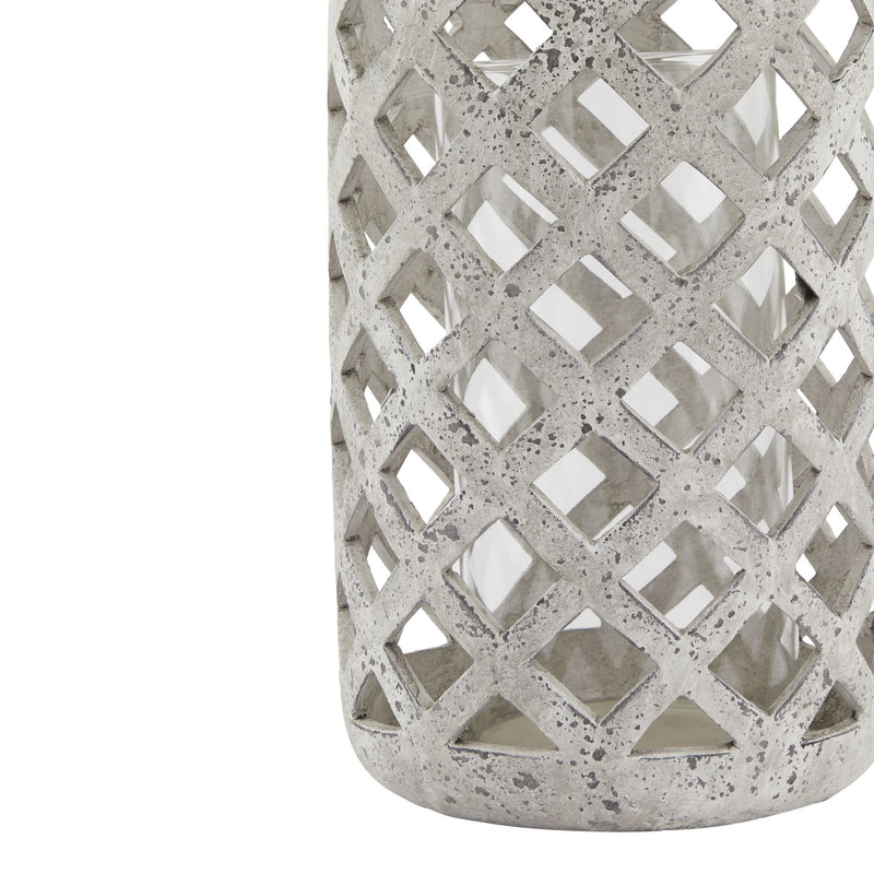 Close-up of the stone-effect lattice and base