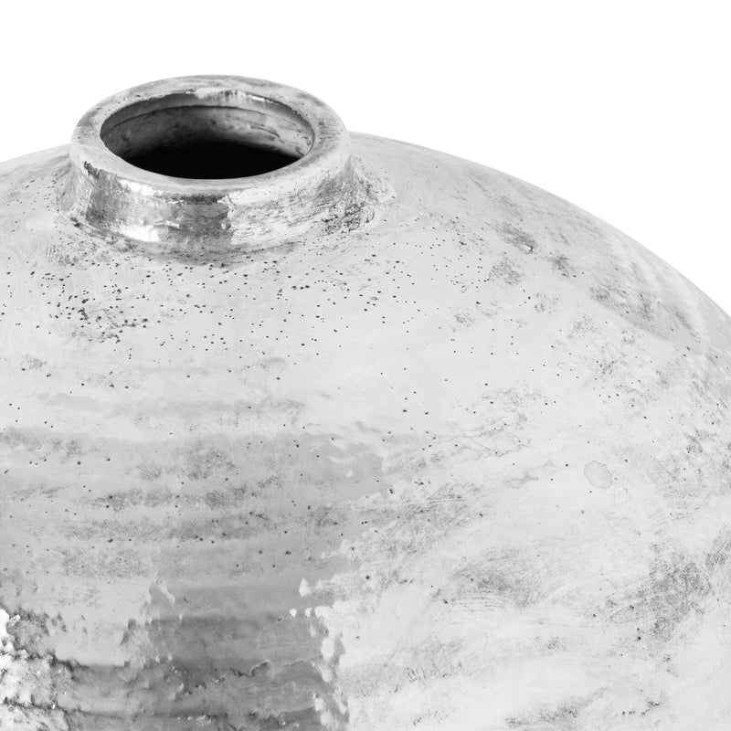 Close-up of the hammered silver finish and neck