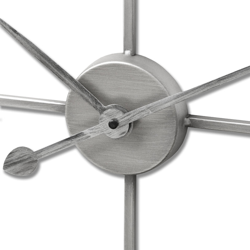 Close-up of the silver centre and hands