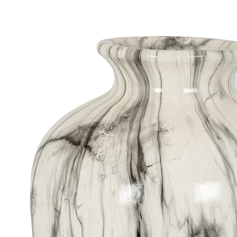 Close-up of the Chours vase shoulder and marble veining