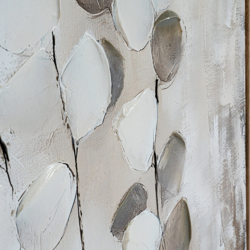 Close-up of the raised paint texture on the leaves