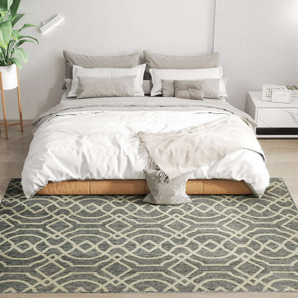 Grey geometric rug 230 x 160 cm – image 2