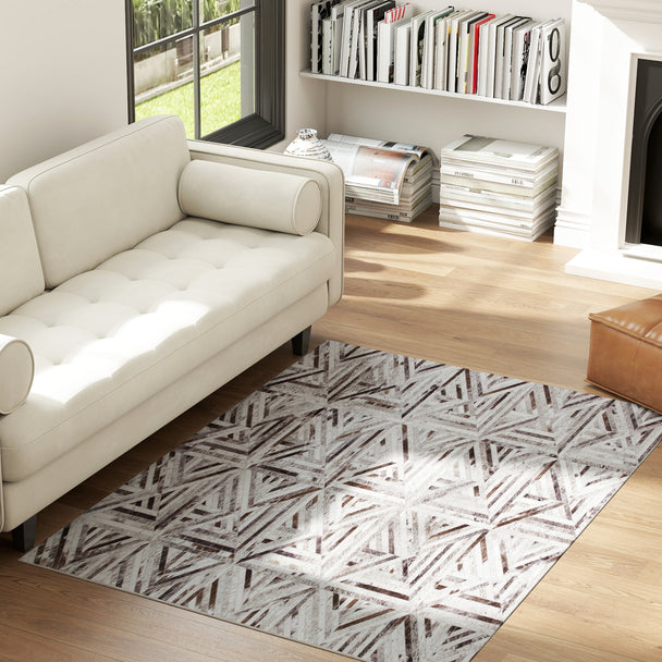 Brown triangle rug 170 x 120 cm – image 2