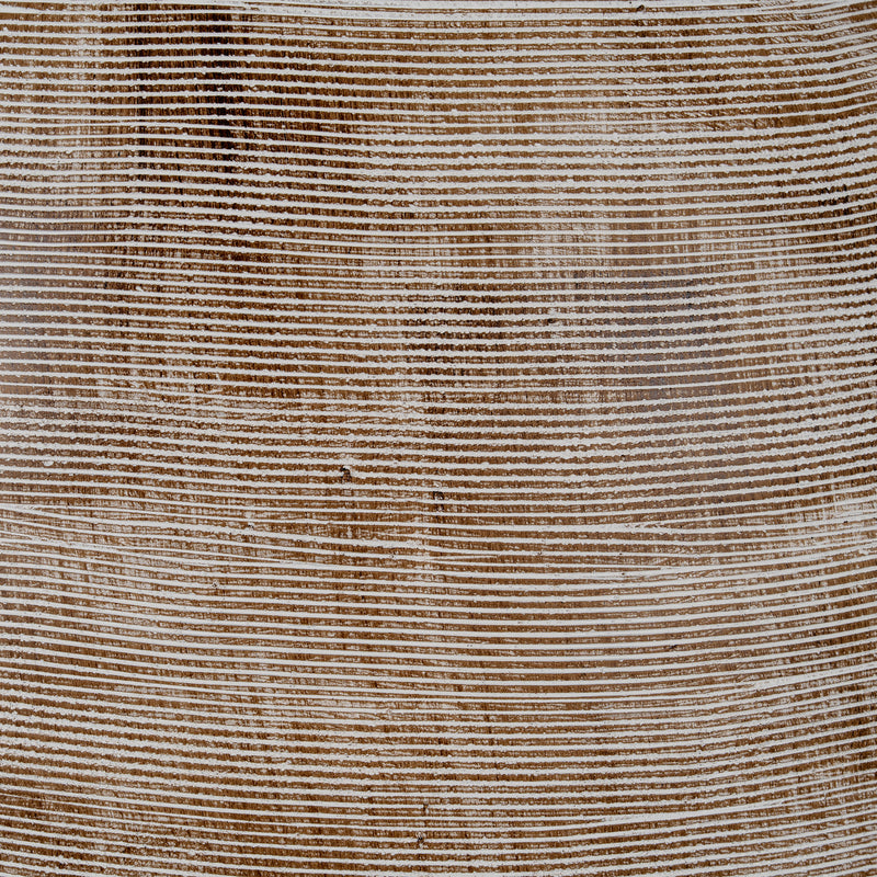 Close-up of the fine white line texture