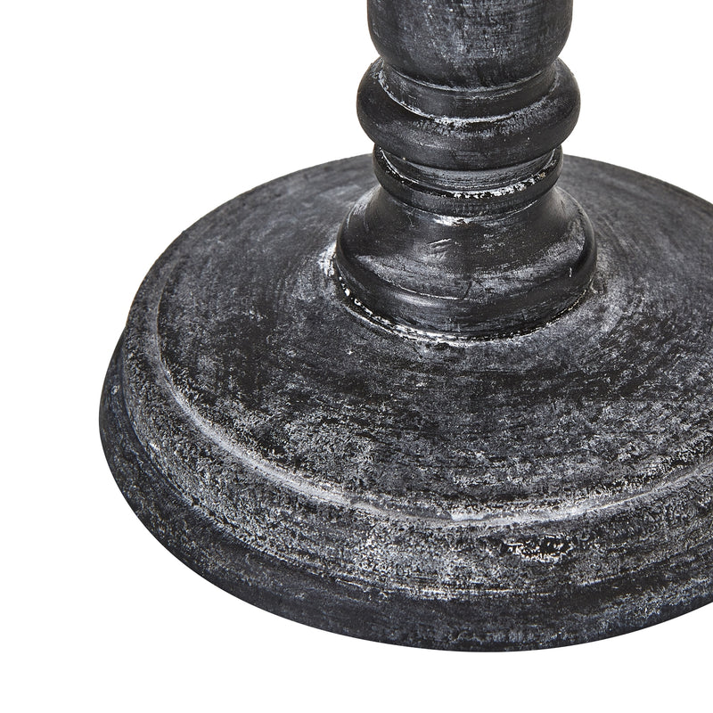 Round turned foot of the Palmyra lamp