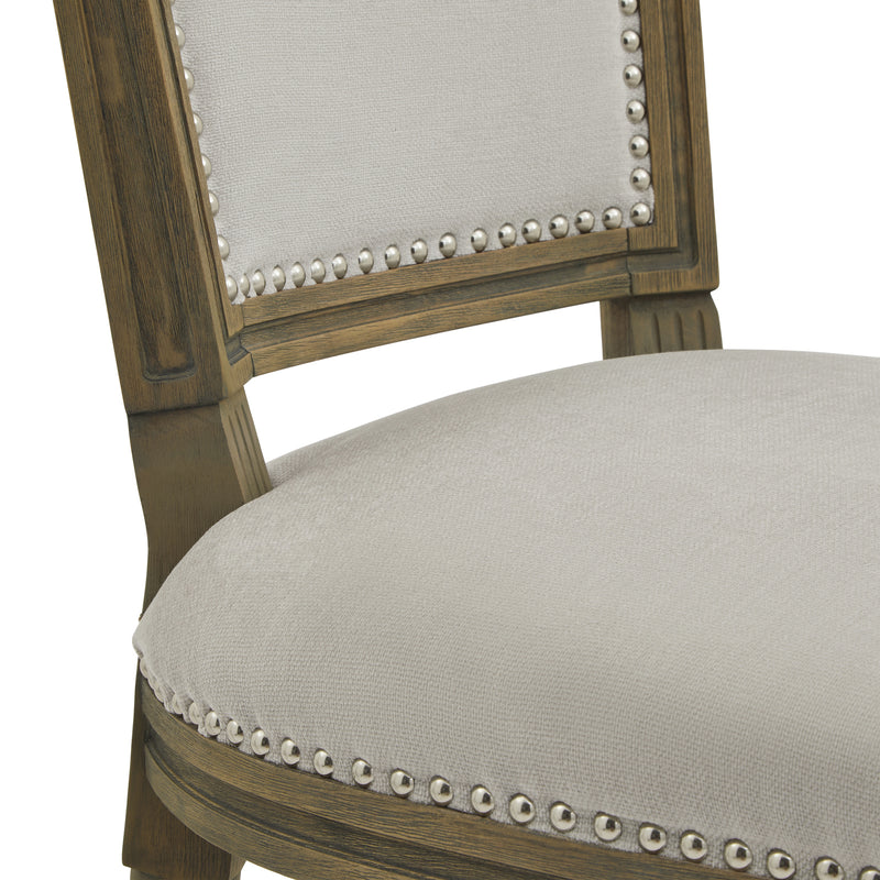 Close-up of the studded seat edge