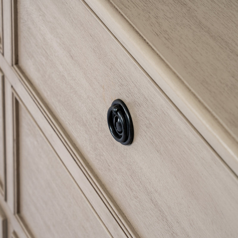 close-up of a black ring knob