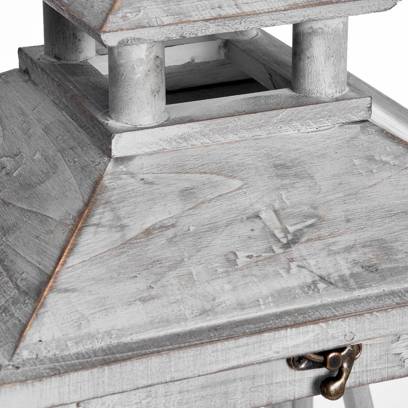 Close-up of the distressed grey lantern top and clasp