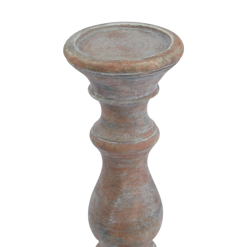 Close-up of the top dish and aged brown finish