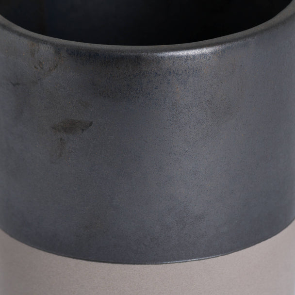 Close-up of the metallic grey glaze